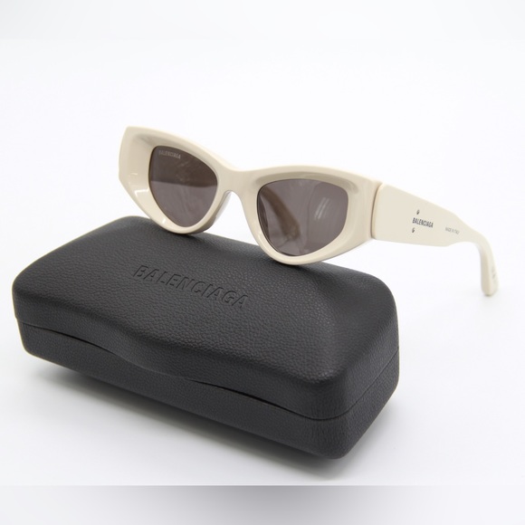 NEW BALENCIAGA BB0243S 003 BEIGE GREY WOMEN CAT EYE SUNGLASSES BALENCIAGA - Picture 1 of 15